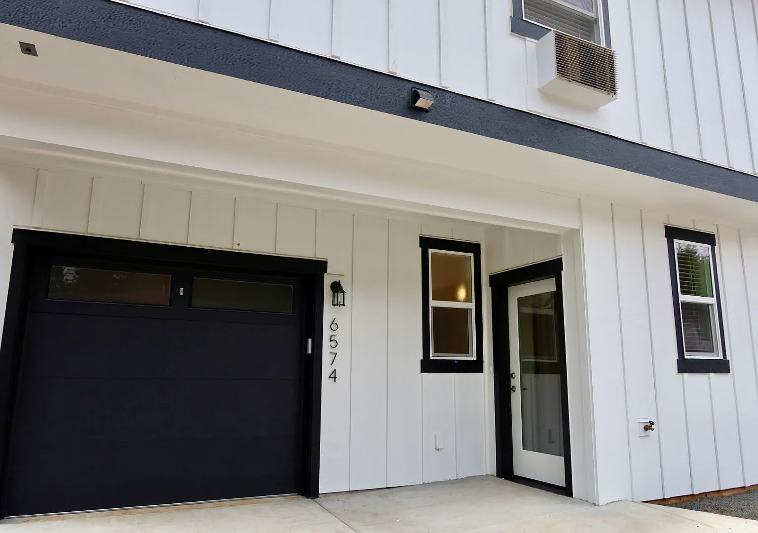 2 bed, 839 sqft, $2,095 — Photo 2