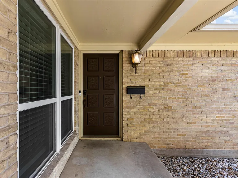 11143 Joymeadow Dr — Photo 5