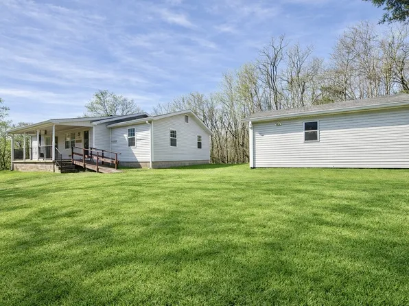 950 Sewell Branch Rd, Clifton, TN 38425