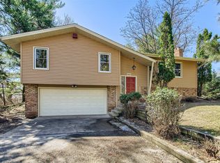 5881 Lexington Ave N, Shoreview, MN 55126