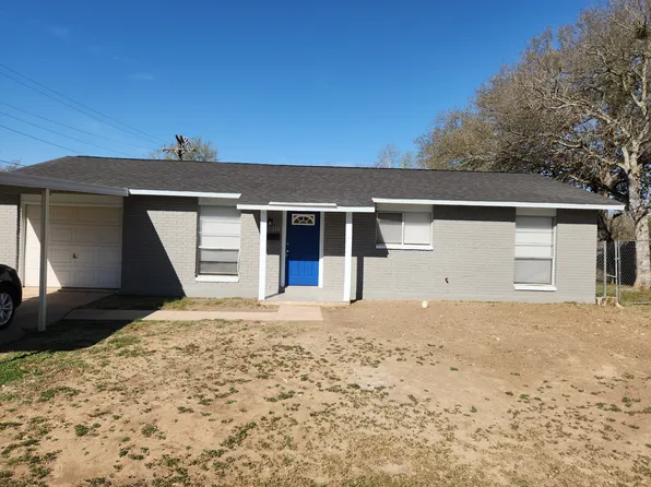 111 Laurel Ln, Schertz, TX 78154