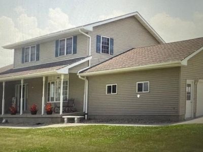 1950 221st St, Manchester, IA, 52057