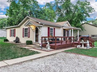 321 S Nebraska St, Marine, IL 62061