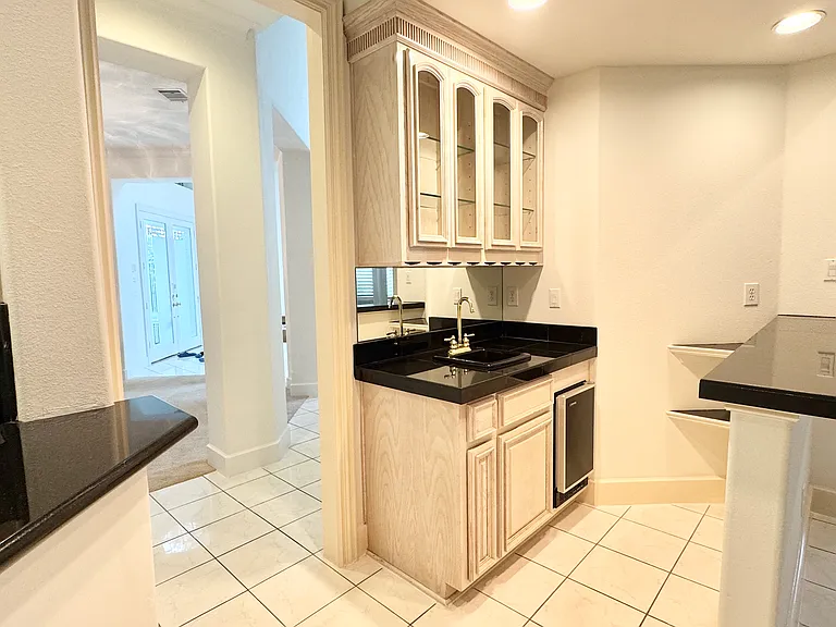 17619 Woods Edge Dr — Photo 6
