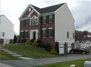 5009 Silver Oaks Dr, Mc Kees Rocks, PA 15136
