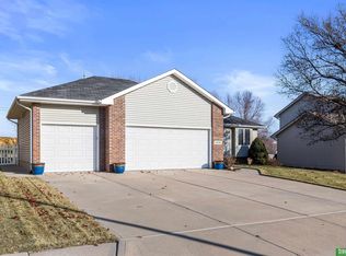 16108 Audrey St, Omaha, NE 68136