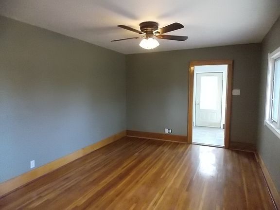 3rd image of 1555 Lacy Blvd
