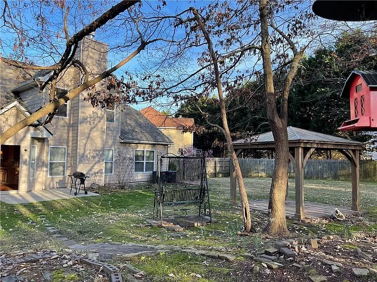 385 Blackwood Ln — Photo 24