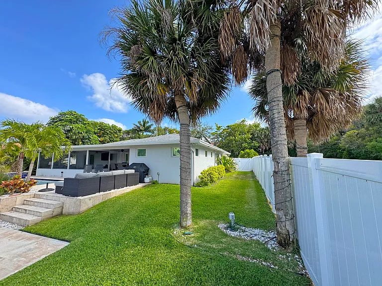 106 Periwinkle Dr — Photo 26