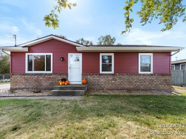 1019 Greenwood St, Middleville, MI 49333