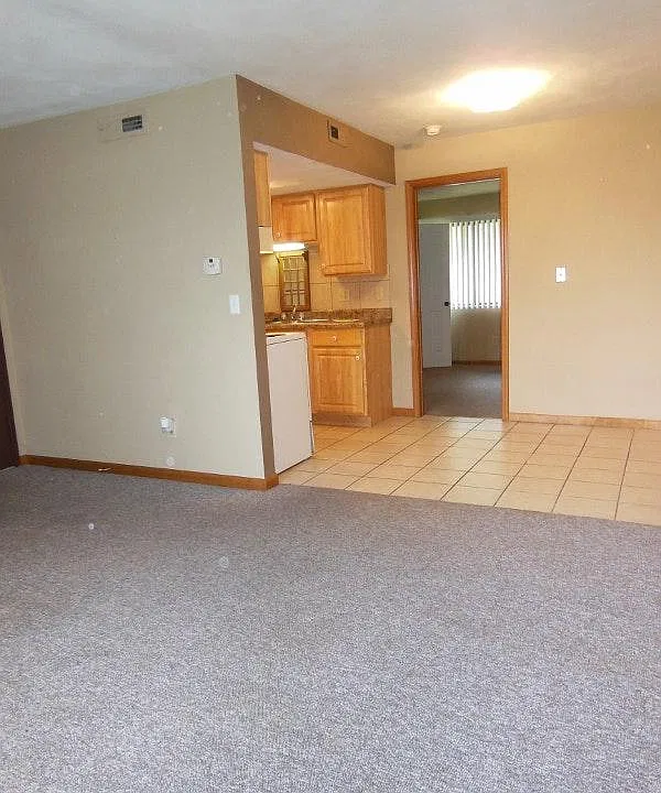525 W H St #3