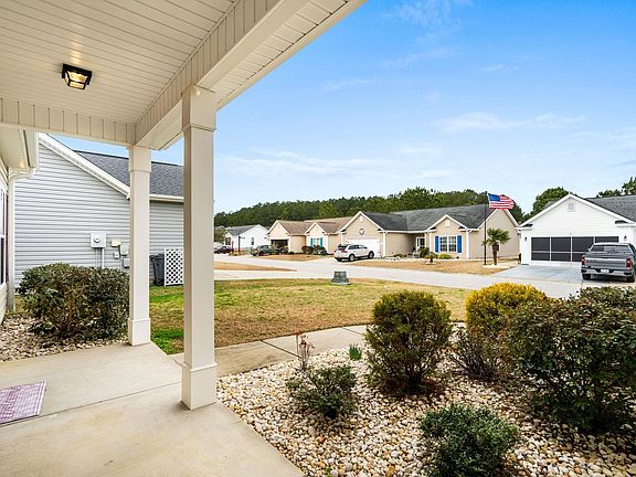 4th image of 221 Cupola Dr.