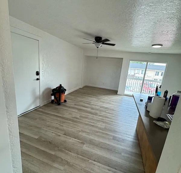 109 Lilac Way #D — Photo 3
