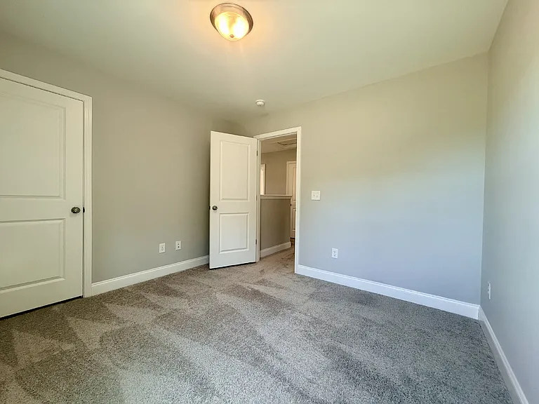 580 Hayes Rd — Photo 11