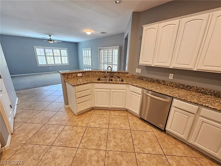 2259 Sandstone Cliffs Dr — Photo 4