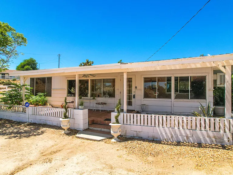 5660 Rowell Rd — Photo 37