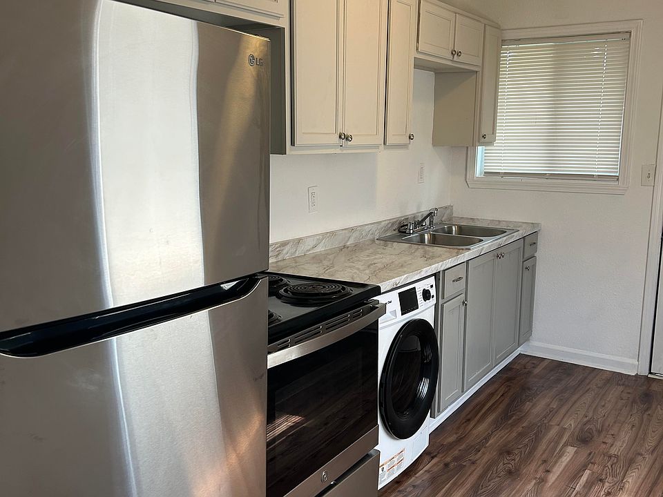 1st image of 2113 23rd St N #2117
