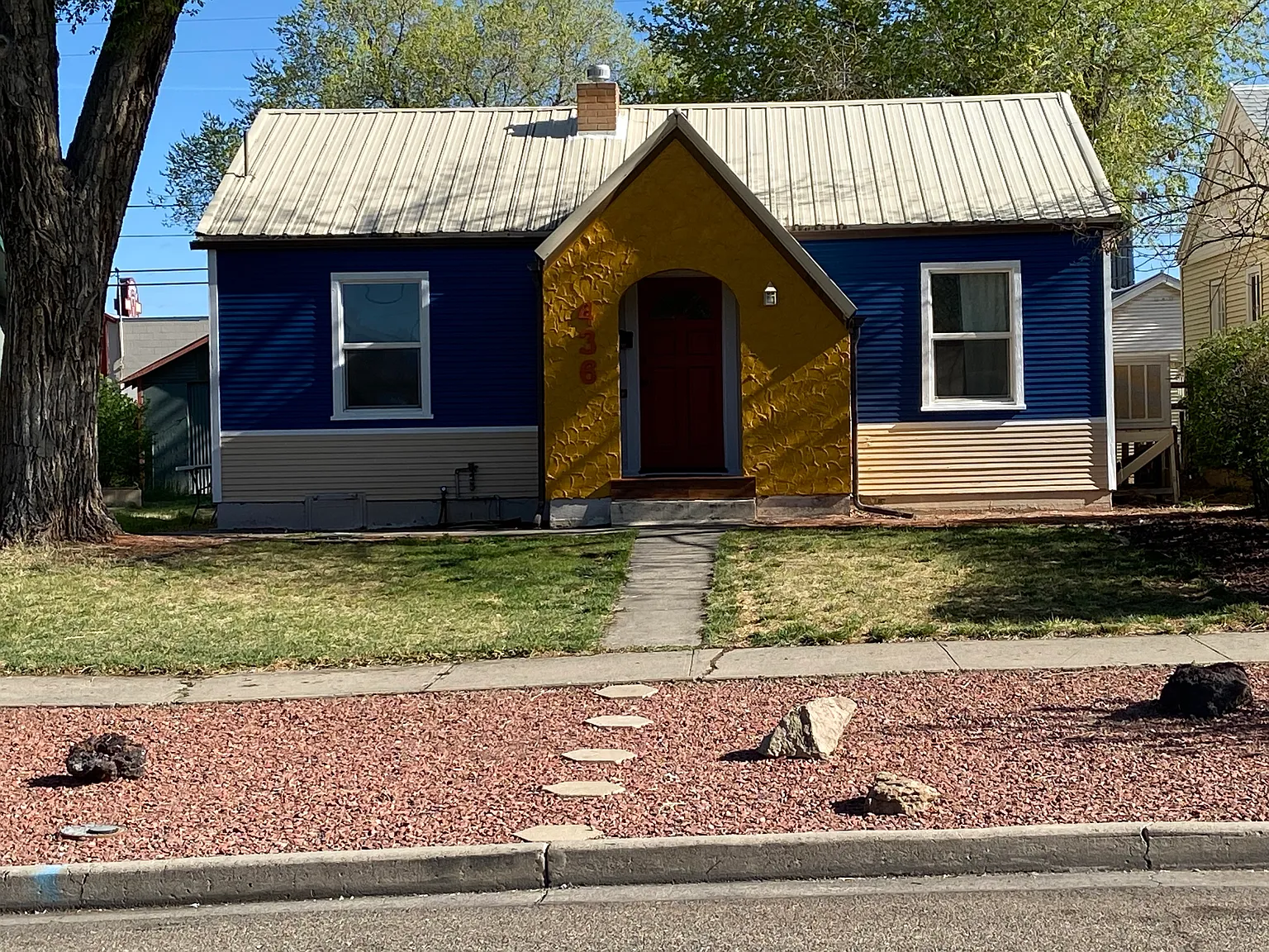 436 Belford Ave — Photo 1