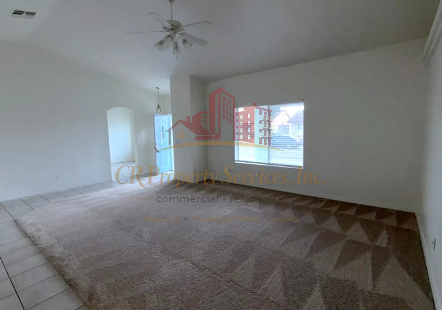 Welcome to this charming 3-bedroom, 2-bathroom home featuring a desirable split floor plan that o... — Photo 3