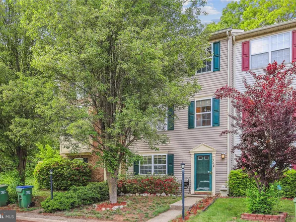 308 Regina Ln, Fredericksburg, VA 22405