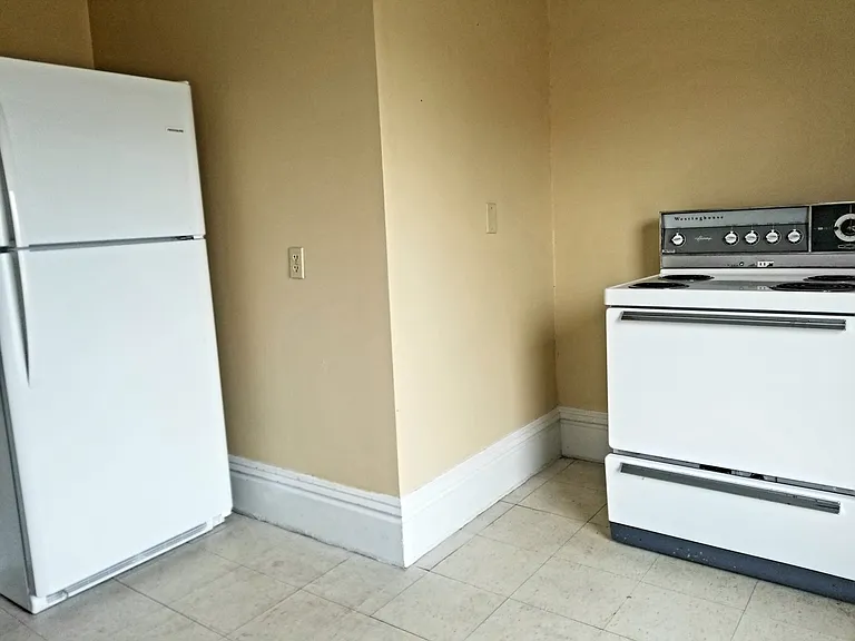 1015 S Arch Ave — Photo 5