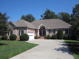 48 Plantation Dr, Manning, SC 29102