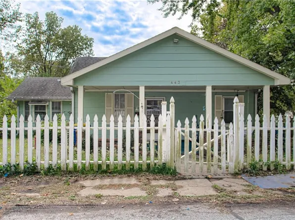 443 Choctaw St, Liberty, MO 64068