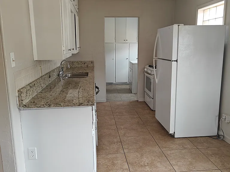 108 Peach St — Photo 4
