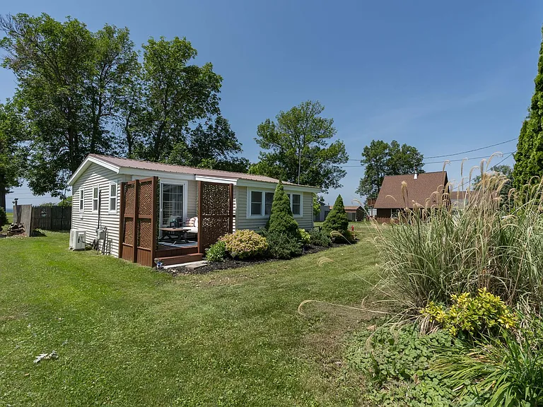 105 Brown Shores Rd — Photo 61