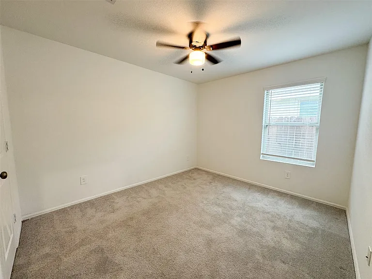 1411 Las Cuevas Dr — Photo 18
