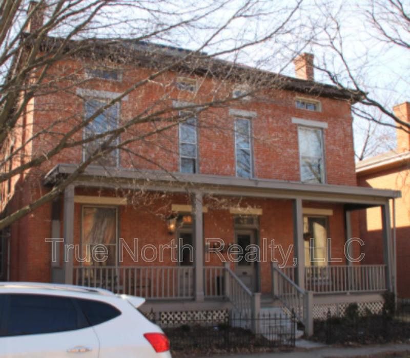 1st image of 87 Warren St #1/2