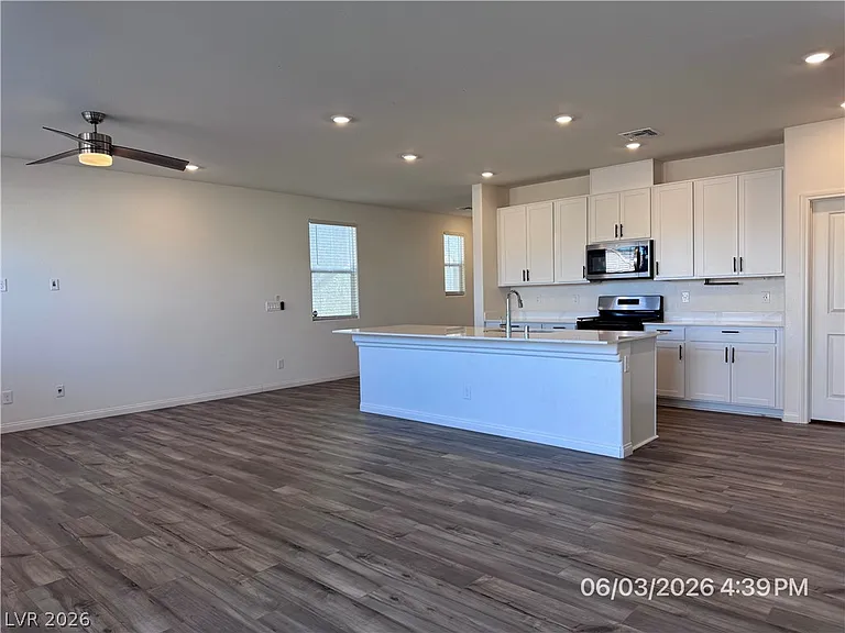 9552 Bursill St — Photo 6