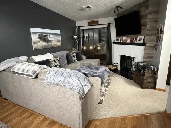 2910 Ontario Ln APT 12, Bismarck, ND 58503