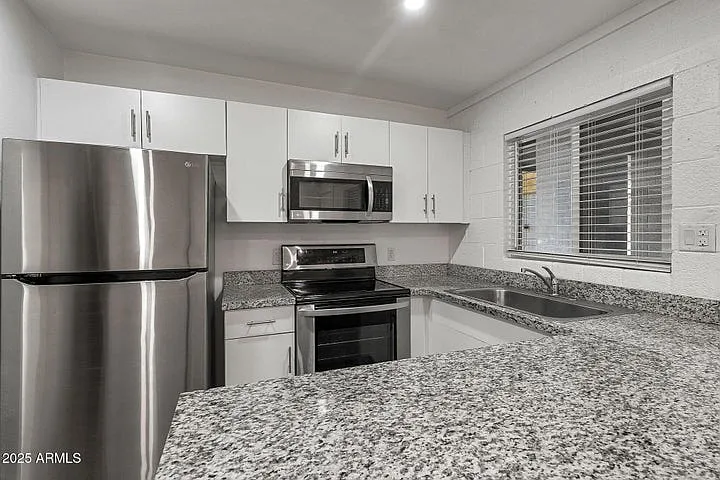 622 N 9th Ave — Photo 14
