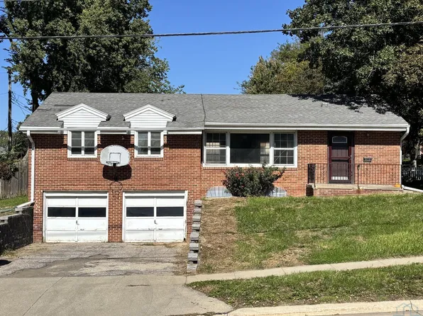 3601 Pierce Pl, Sioux City, IA 51104