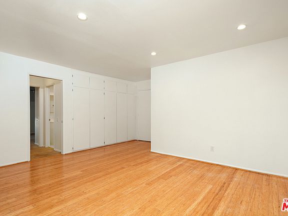 4th image of 2311 4th St APT 114