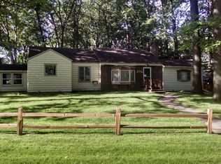 1807 Shady Oak Ln, Lansing, MI 48906