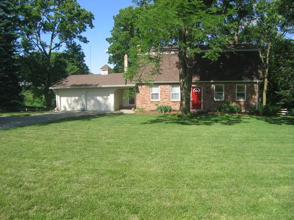 56769 221st St, Glenwood, IA 51534