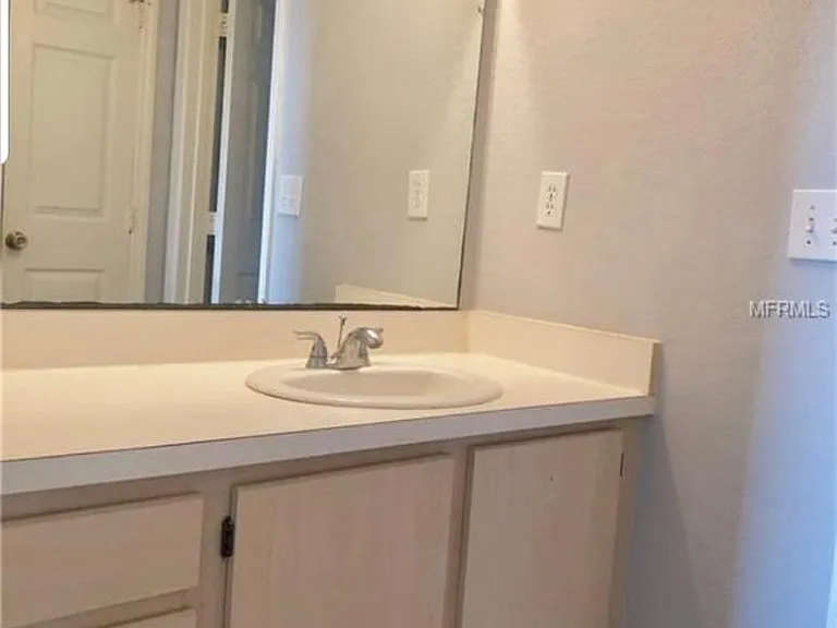 23500 Walden Center Dr #306 — Photo 4