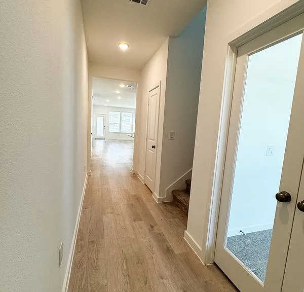 18106 Zemira Ln — Photo 2