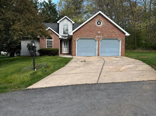 6188 Greenbriar Ln, Fayetteville, PA 17222