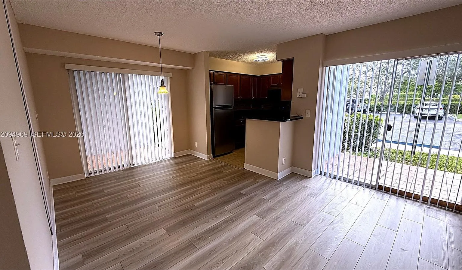South Palm Place Condo — Photo 1