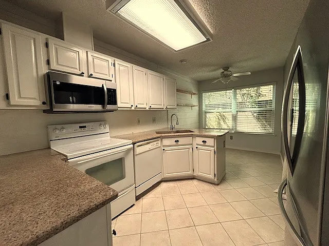 8064 Kilwinning Ln — Photo 7