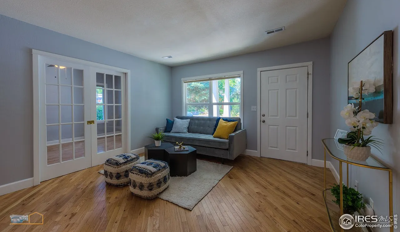 406 E Geneseo St — Photo 3