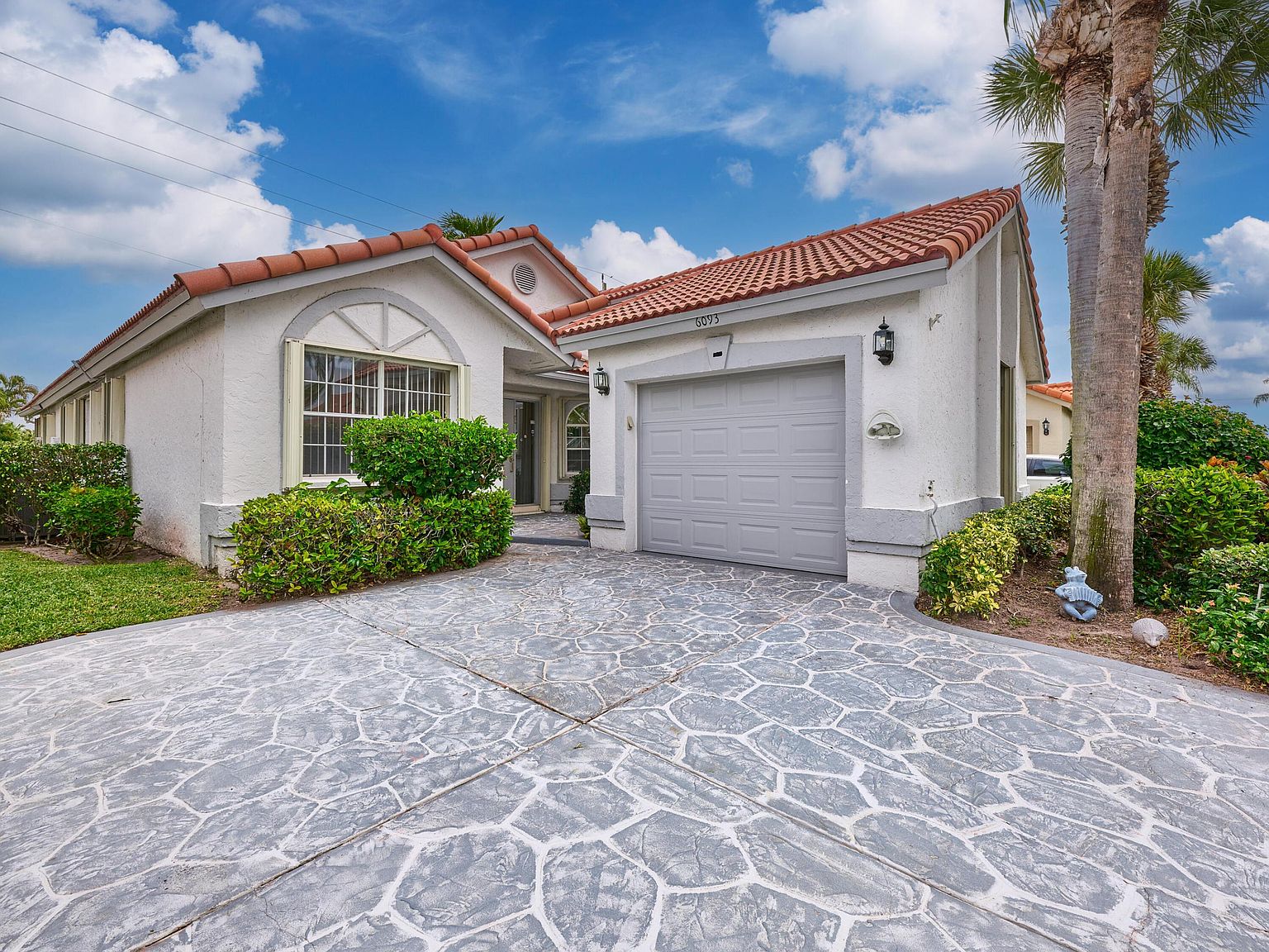 6093 Bay Isles Drive