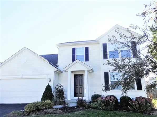 220 Kemperwood Dr, Pataskala, OH 43062