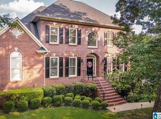 225 Kings Crest Ln, Pelham, AL 35124