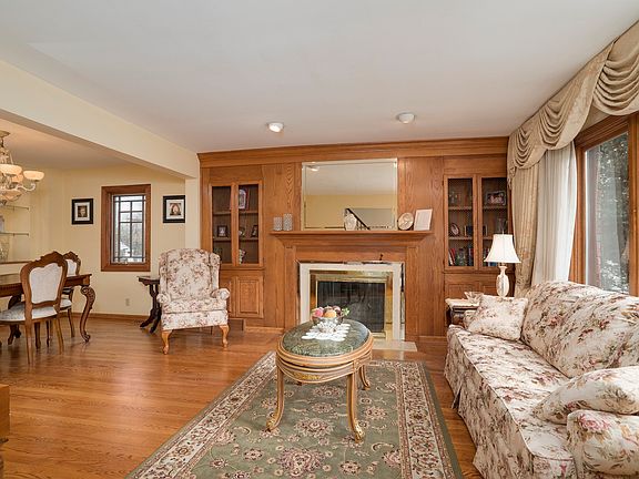 2nd image of 118 Northledge Dr