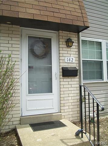 1st image of 142 Burtonwood Dr