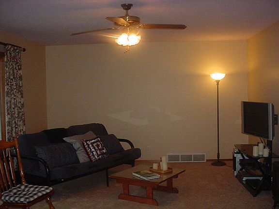 4th image of 4006 Mason Ave